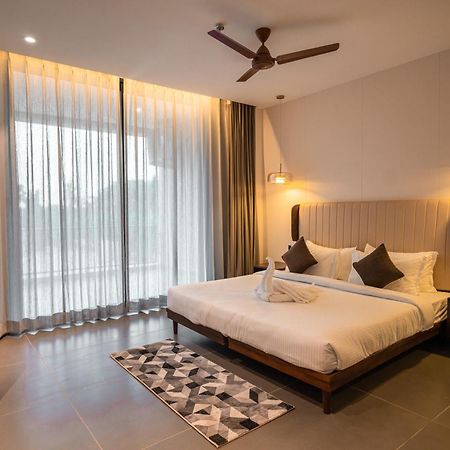 Hotel Omaya Garden Raipur  Exterior photo