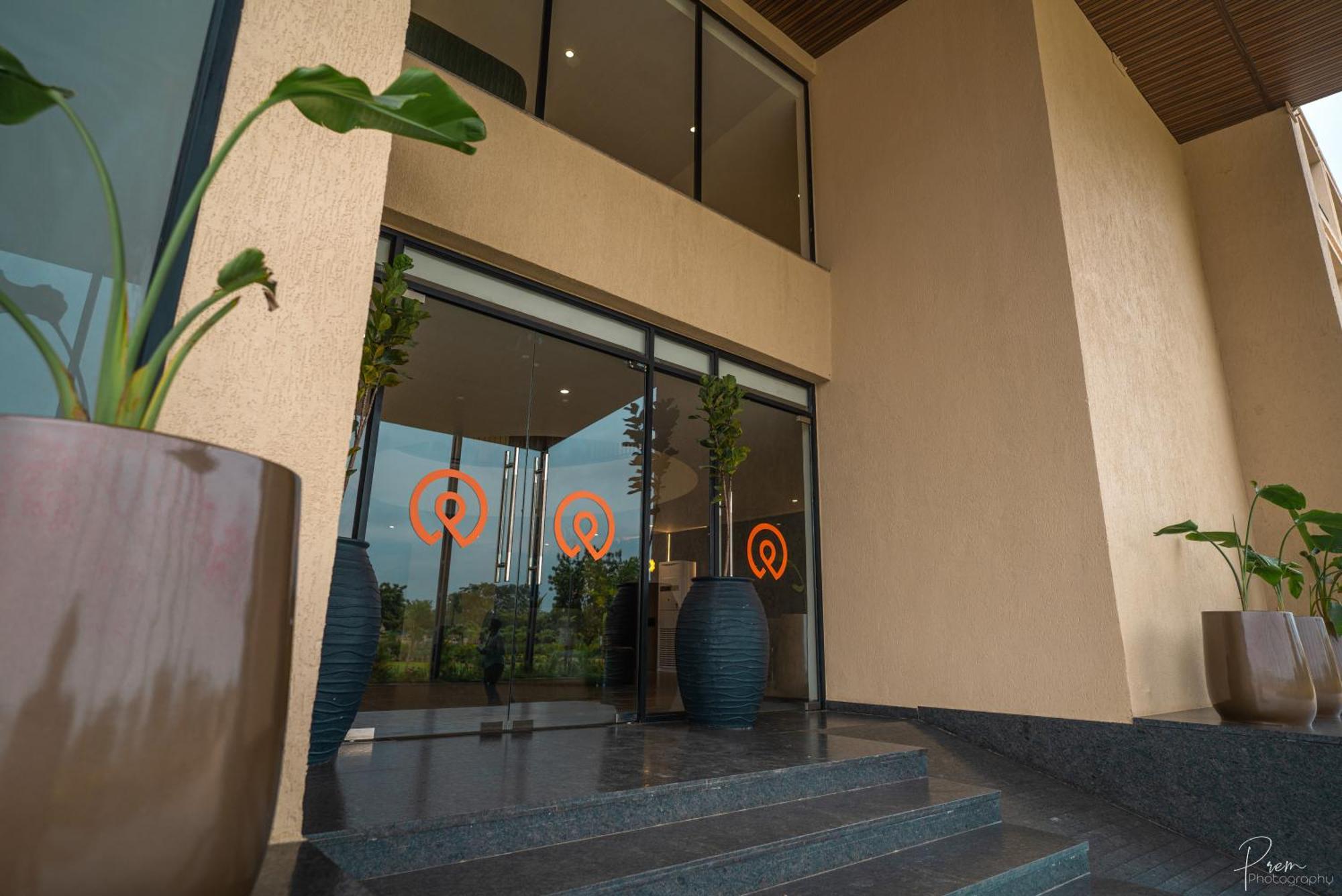 Hotel Omaya Garden Raipur  Exterior photo