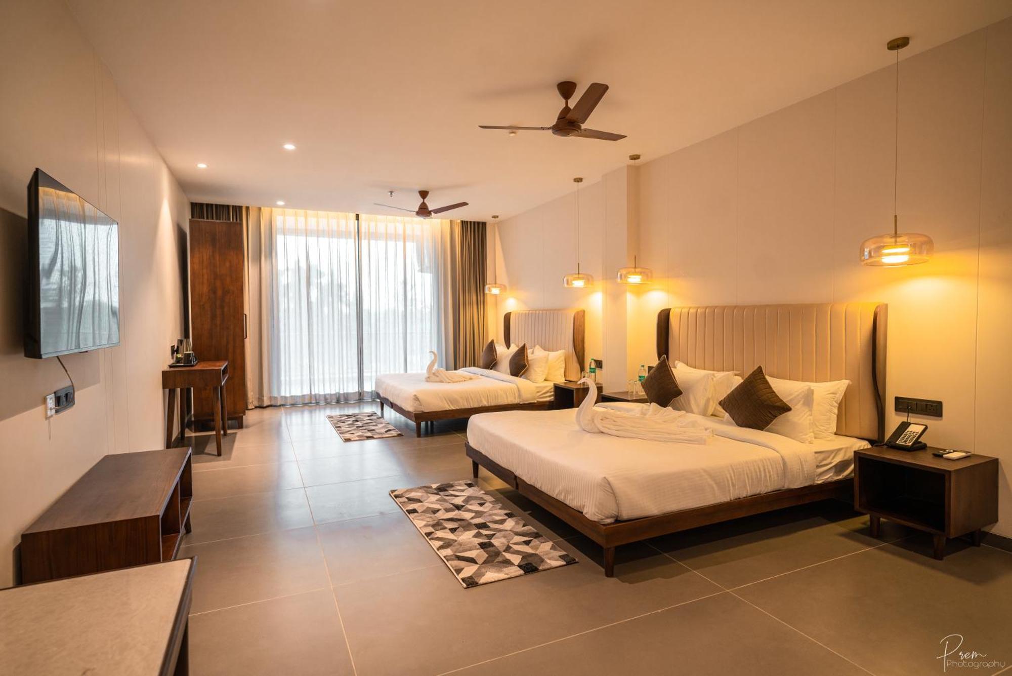 Hotel Omaya Garden Raipur  Exterior photo